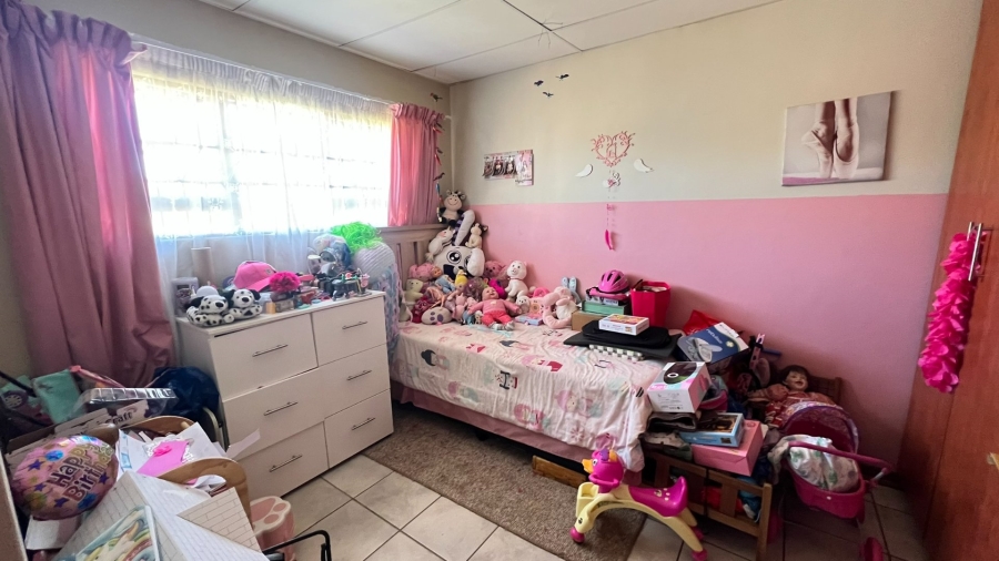 3 Bedroom Property for Sale in Langenhovenpark Free State
